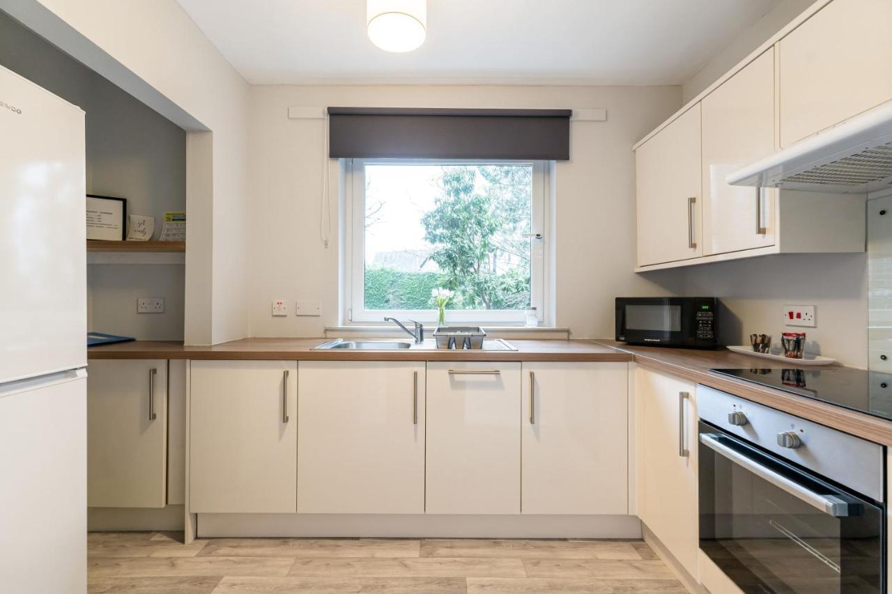 Ground-Fl Two Bedroom Apartment In Алланский Бридж Экстерьер фото