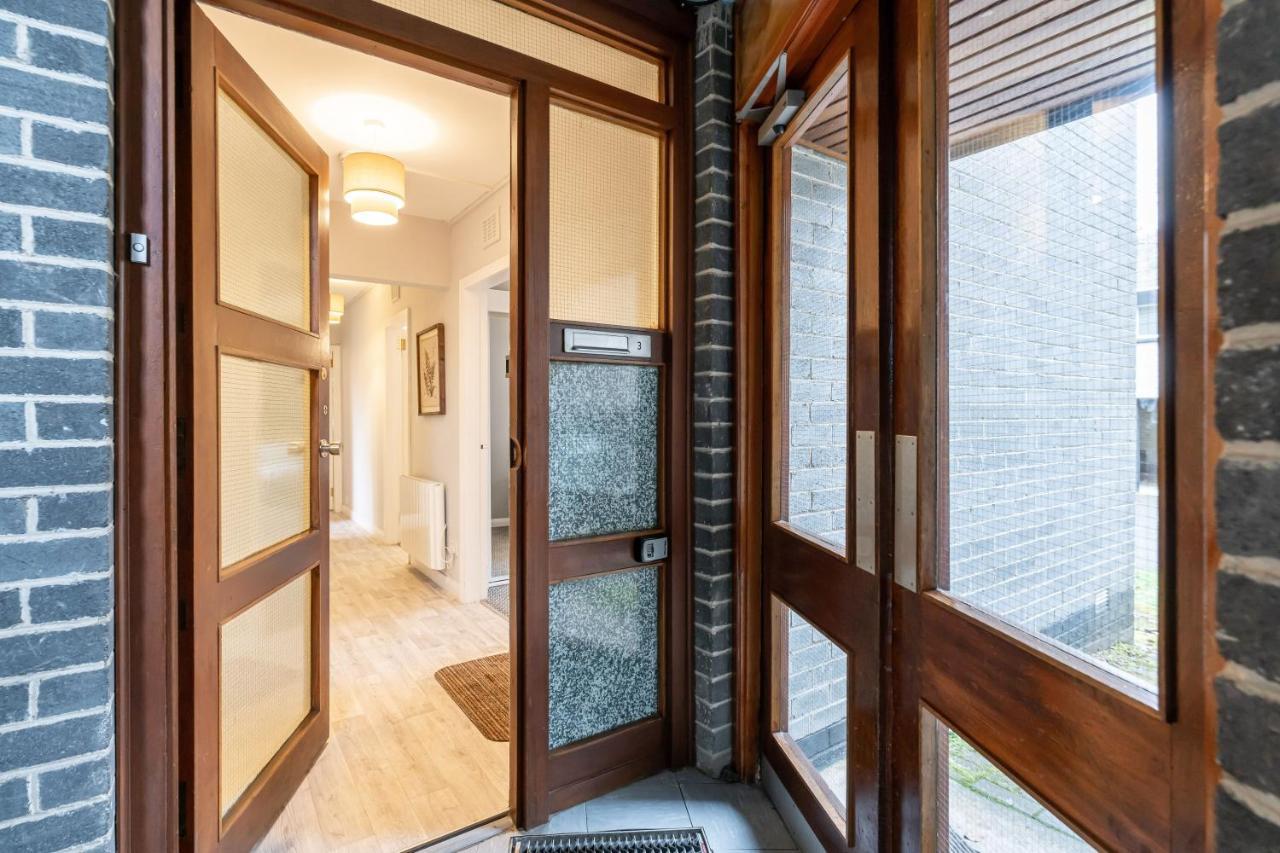 Ground-Fl Two Bedroom Apartment In Алланский Бридж Экстерьер фото