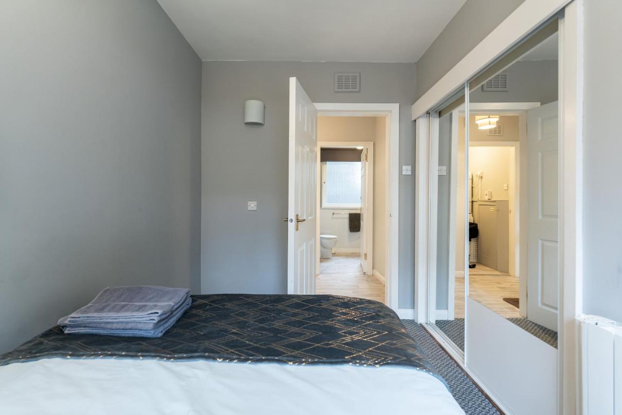 Ground-Fl Two Bedroom Apartment In Алланский Бридж Экстерьер фото